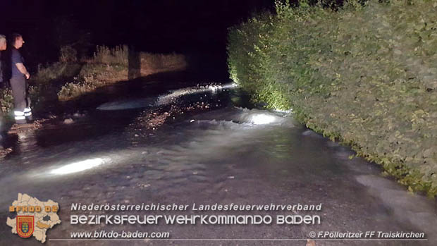20180809 Kleingartensiedlung in Traiskirchen nach Wasserrohrbruch überflutet Foto: © Franz Pölleritzer FF Traiskirchen-Stadt 20180809 Kleingartensiedlung in Traiskirchen nach Wasserrohrbruch überflutet Foto: © Franz Pölleritzer FF Traiskirchen-Stadt