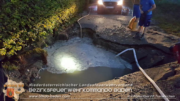 20180809 Kleingartensiedlung in Traiskirchen nach Wasserrohrbruch berflutet  Foto:  Franz Plleritzer FF Traiskirchen-Stadt