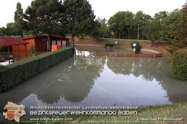 20180809 Kleingartensiedlung in Traiskirchen nach Wasserrohrbruch berflutet  Foto:  Hans Dietl FF Mllersdorf
