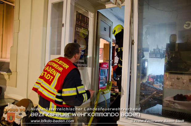 20180831 Nächtlcher Brand in einem Innenstadtlokal in Baden Foto: © Christoph Hinterberger FF Baden-Stadt 20180831 Nächtlcher Brand in einem Innenstadtlokal in Baden Foto: © Christoph Hinterberger FF Baden-Stadt