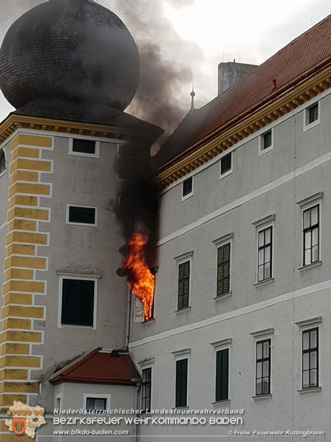 20180907 Brand im Wasserschloss Kottingbrunn  Foto:  FF Kottingbrunn