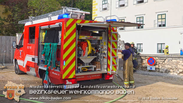 20180907 Brand im Wasserschloss Kottingbrunn Foto: © Stefan Schneider 20180907 Brand im Wasserschloss Kottingbrunn Foto: © Stefan Schneider20180907 Brand im Wasserschloss Kottingbrunn Foto: © Stefan Schneider