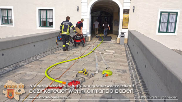 20180907 Brand im Wasserschloss Kottingbrunn  Foto: © Stefan Schneider