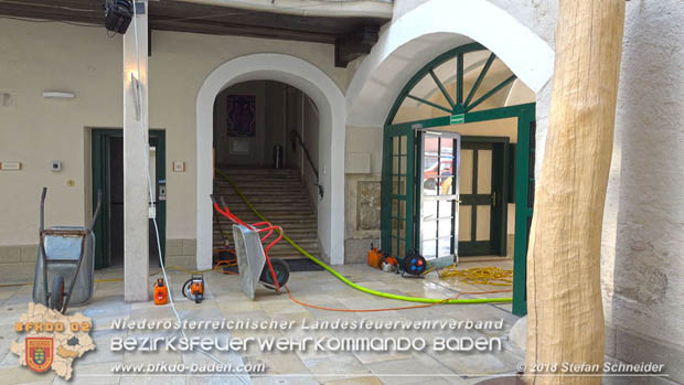 20180907 Brand im Wasserschloss Kottingbrunn Foto: © Stefan Schneider 20180907 Brand im Wasserschloss Kottingbrunn Foto: © Stefan Schneider