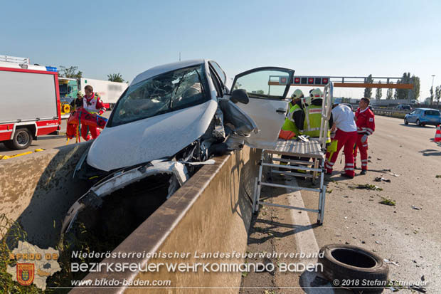 20180918 Verkehrsunfall auf der A2 beim Knoten Guntramsdorf  Foto:  Stefan Schneider 