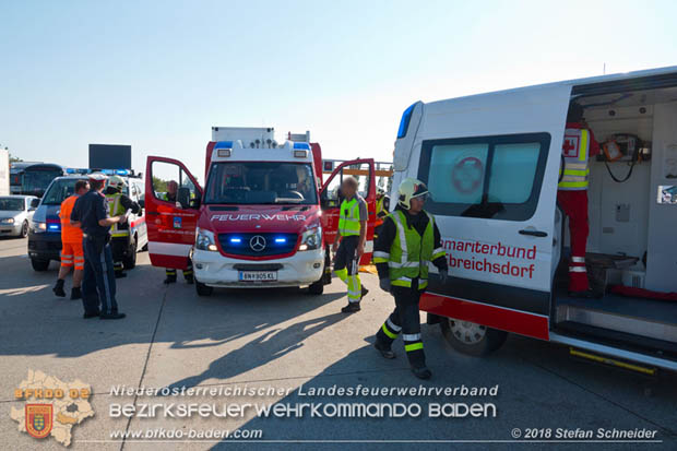 20180918 Verkehrsunfall auf der A2 beim Knoten Guntramsdorf  Foto:  Stefan Schneider 