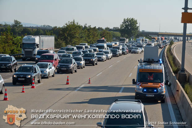 20180918 Verkehrsunfall auf der A2 beim Knoten Guntramsdorf  Foto:  Stefan Schneider 