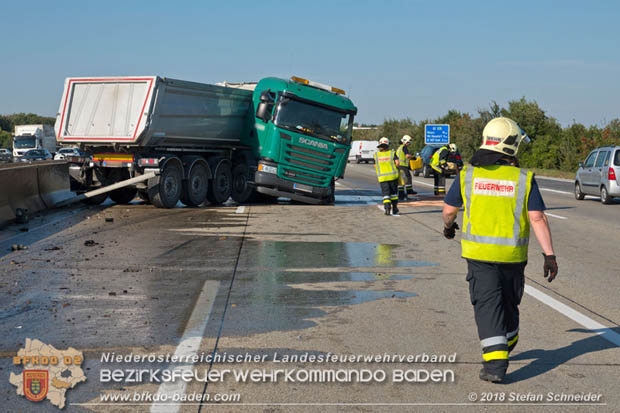 20180918 Verkehrsunfall auf der A2 beim Knoten Guntramsdorf  Foto:  Stefan Schneider 