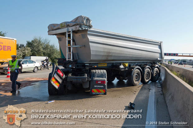 20180918 Verkehrsunfall auf der A2 beim Knoten Guntramsdorf  Foto:  Stefan Schneider 