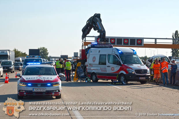 20180918 Verkehrsunfall auf der A2 beim Knoten Guntramsdorf  Foto:  Stefan Schneider 