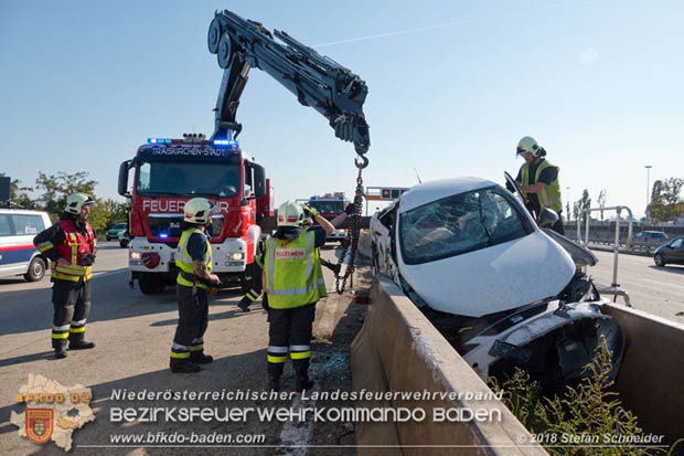 20180918 Verkehrsunfall auf der A2 beim Knoten Guntramsdorf  Foto:  Stefan Schneider 