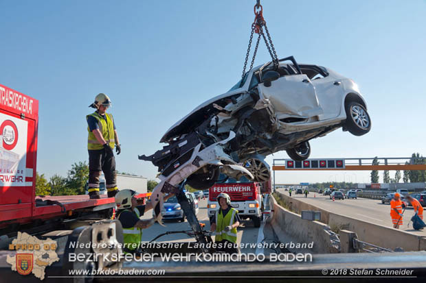 20180918 Verkehrsunfall auf der A2 beim Knoten Guntramsdorf  Foto:  Stefan Schneider 