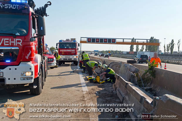 20180918 Verkehrsunfall auf der A2 beim Knoten Guntramsdorf  Foto:  Stefan Schneider 