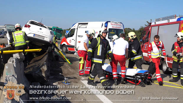 20180918 Verkehrsunfall auf der A2 beim Knoten Guntramsdorf  Foto:  Stefan Schneider 