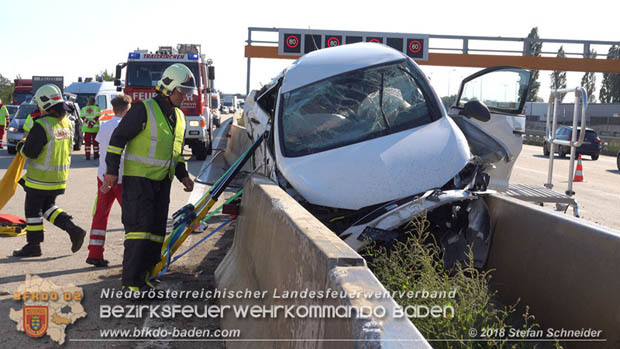 20180918 Verkehrsunfall auf der A2 beim Knoten Guntramsdorf  Foto:  Stefan Schneider 