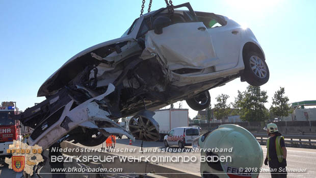 20180918 Verkehrsunfall auf der A2 beim Knoten Guntramsdorf  Foto:  Stefan Schneider 