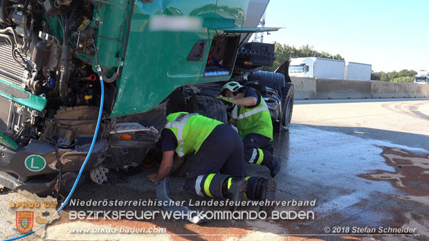 20180918 Verkehrsunfall auf der A2 beim Knoten Guntramsdorf  Foto:  Stefan Schneider 