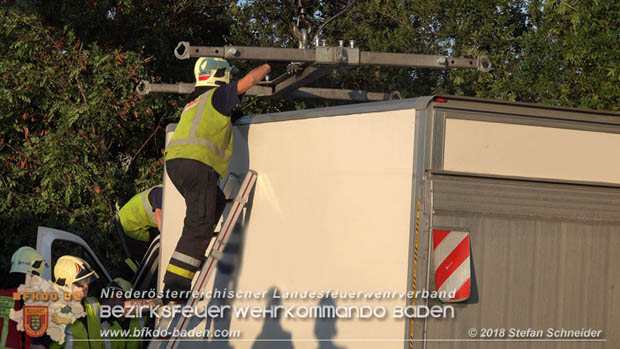 20180918 Verkehrsunfall auf der A2 beim Knoten Guntramsdorf  Foto:  Stefan Schneider 