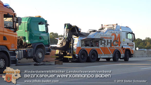 20180918 Verkehrsunfall auf der A2 beim Knoten Guntramsdorf  Foto:  Stefan Schneider 