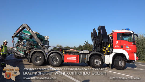 20180918 Verkehrsunfall auf der A2 beim Knoten Guntramsdorf  Foto:  Stefan Schneider 