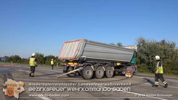 20180918 Verkehrsunfall auf der A2 beim Knoten Guntramsdorf  Foto:  Stefan Schneider 