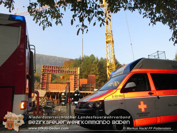 20181010 Arbeitsunfall auf Baustelle in Fahrafeld  Foto:  ASB Markus Hackl