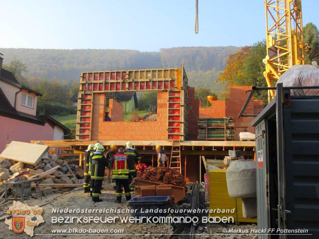 20181010 Arbeitsunfall auf Baustelle in Fahrafeld  Foto: © ASB Markus Hackl
