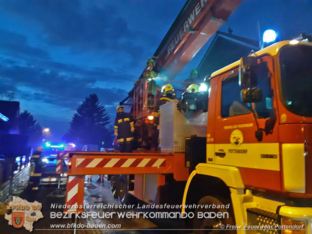 20181203 Feuerwehr unterstützt bei medizinischen Notfall  Foto: © FF Pottendorf