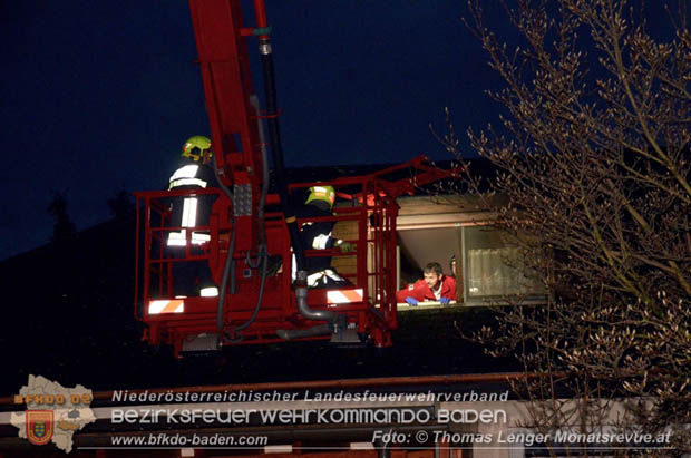 20181203 Feuerwehr unterstützt bei medizinischen Notfall  Foto: © Thomas Lenger Monatsrevue.at