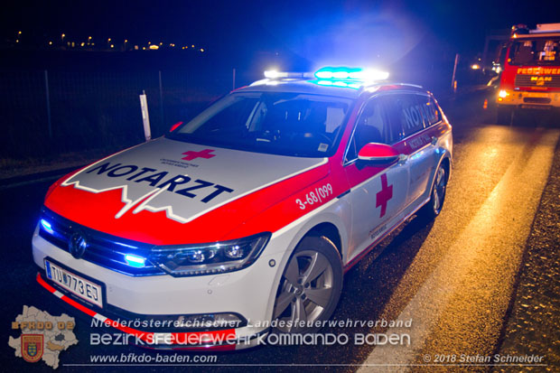 20181203 Verkehrsunfall A2 Hhe Abfahrt Bad Vslau RFB Wien  Foto:  Stefan Schneider