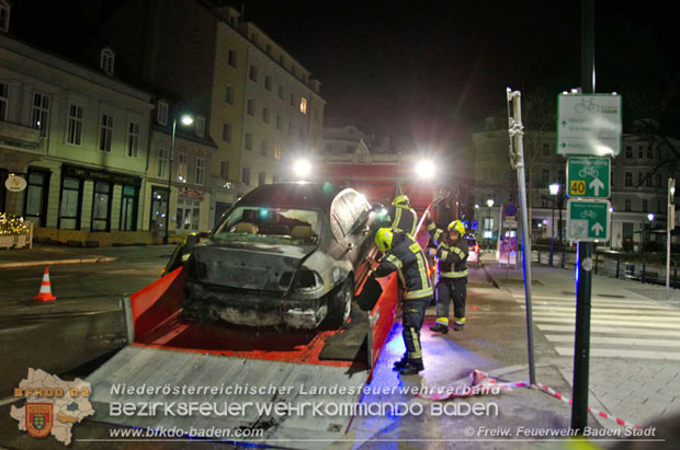 20181205 Nächtlicher Fahrzeugbrand im Stadtzentrum von Baden Foto: © Freiwillge Feuerwehr Baden-Stadt 20181205 Nächtlicher Fahrzeugbrand im Stadtzentrum von Baden Foto: © Freiwillge Feuerwehr Baden-Stadt
