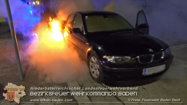 20181205 Nächtlicher Fahrzeugbrand im Stadtzentrum von Baden Foto: © Freiwillge Feuerwehr Baden-Stadt 20181205 Nächtlicher Fahrzeugbrand im Stadtzentrum von Baden Foto: © Freiwillge Feuerwehr Baden-Stadt