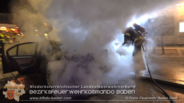 20181205 Nächtlicher Fahrzeugbrand im Stadtzentrum von Baden Foto: © Freiwillge Feuerwehr Baden-Stadt 20181205 Nächtlicher Fahrzeugbrand im Stadtzentrum von Baden Foto: © Freiwillge Feuerwehr Baden-Stadt