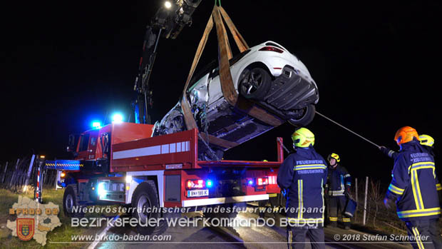 20181208 Seitlicher Frontalcrash zweier Pkw auf der Weinbergstrae bei Pfaffsttten  Foto:  Stefan Schneider