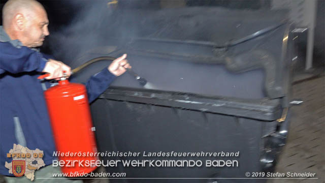20190101 Silvesternacht 2018/2019 in Pfaffstätten Foto: © Stefan Schneider 20190101 Silvesternacht 2018/2019 in Pfaffstätten Foto: © Stefan Schneider