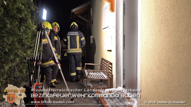 20190103 Brand in einer Tribuswinkler Reihenwohnhausanlage Foto: © Stefan Schneider 20190103 Brand in einer Tribuswinkler Reihenwohnhausanlage Foto: © Stefan Schneider