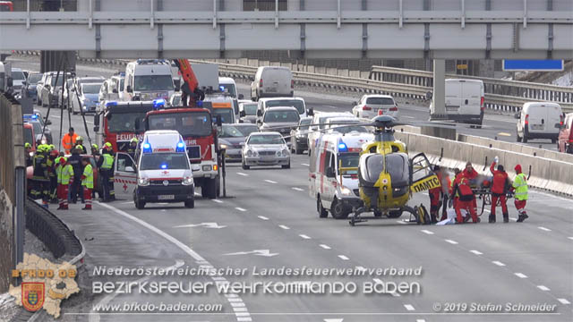 20190104 Autobahnsperre nach Verkehrsunfall auf der A2 zwischen Kottingbrunn und Bad Vöslau Foto: © Stefan Schneider 20190104 Autobahnsperre nach Verkehrsunfall auf der A2 zwischen Kottingbrunn und Bad Vöslau Foto: © Stefan Schneider