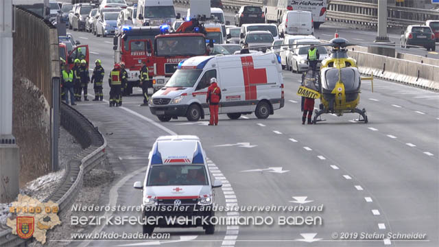 20190104 Autobahnsperre nach Verkehrsunfall auf der A2 zwischen Kottingbrunn und Bad Vöslau  Foto: © Stefan Schneider