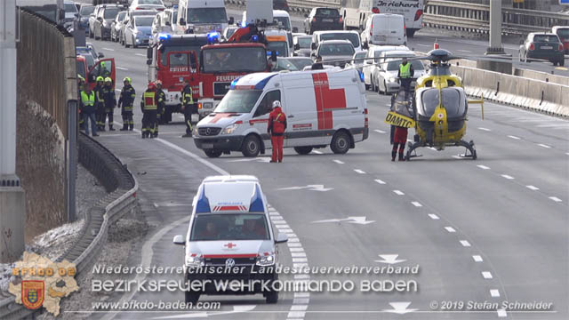 20190104 Autobahnsperre nach Verkehrsunfall auf der A2 zwischen Kottingbrunn und Bad Vöslau Foto: © Stefan Schneider 20190104 Autobahnsperre nach Verkehrsunfall auf der A2 zwischen Kottingbrunn und Bad Vöslau Foto: © Stefan Schneider