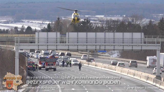 20190104 Autobahnsperre nach Verkehrsunfall auf der A2 zwischen Kottingbrunn und Bad Vöslau Foto: © Stefan Schneider 20190104 Autobahnsperre nach Verkehrsunfall auf der A2 zwischen Kottingbrunn und Bad Vöslau Foto: © Stefan Schneider