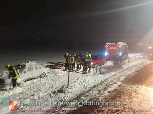 20190104 Mehrere Fahrzeugbergungen in Kottingbrunn  Foto:  Freiwillige Feuerwehr Kottingbrunn