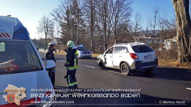 20190219 Verkehrsunfall auf der LB18 in Pottenstein Foto: © Markus Hackl FF Pottenstein 20190219 Verkehrsunfall auf der LB18 in Pottenstein Foto: © Markus Hackl FF Pottenstein