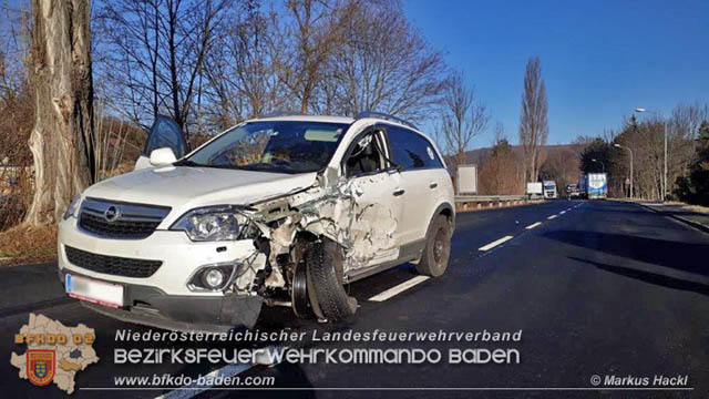 20190219 Verkehrsunfall auf der LB18 in Pottenstein Foto: © Markus Hackl FF Pottenstein 20190219 Verkehrsunfall auf der LB18 in Pottenstein Foto: © Markus Hackl FF Pottenstein
