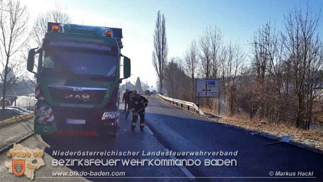 20190219 Verkehrsunfall auf der LB18 in Pottenstein Foto: © Markus Hackl FF Pottenstein 20190219 Verkehrsunfall auf der LB18 in Pottenstein Foto: © Markus Hackl FF Pottenstein