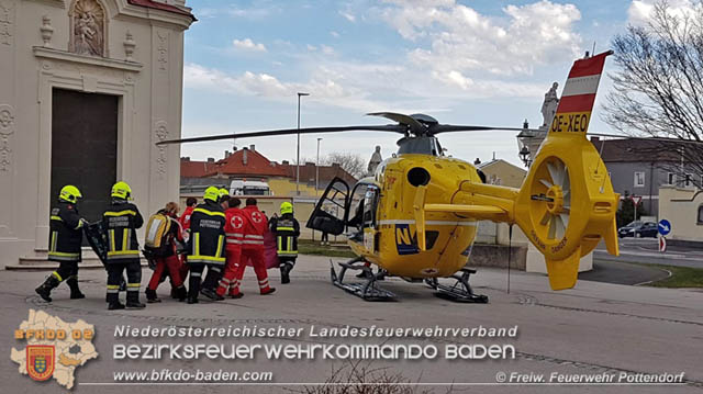 20190307 Verkehrsunfall mitten im Ortsgebiet Pottendorf  Foto:  Pfingstl FF Pottendorf