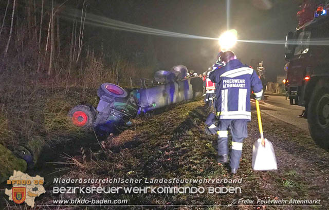 20190328 Schwerer Unfall mit Traktor-Gespann auf der L127 bei St. Corona am Schpfl  Foto:  FF Altenmarkt a.d.Triesting