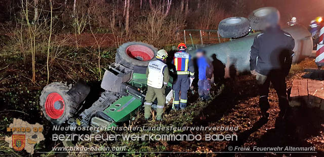 20190328 Schwerer Unfall mit Traktor-Gespann auf der L127 bei St. Corona am Schpfl  Foto:  FF Altenmarkt a.d.Triesting