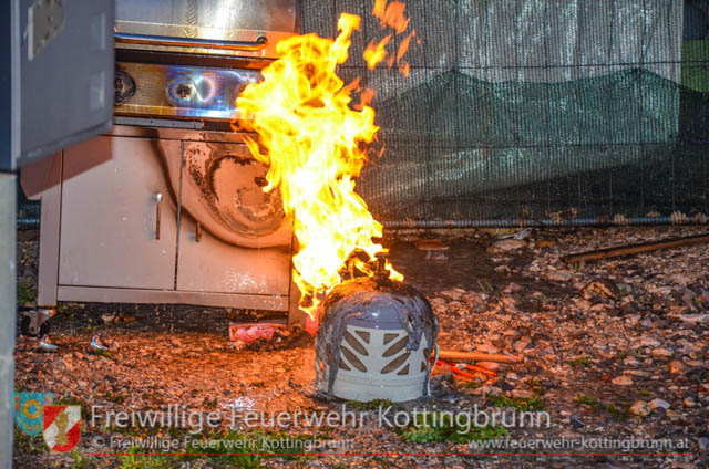 20190329 Brand einer Gasflasche in Kottingbrunn Foto: © Freiwillige Feuerwehr Kottingbrunn 20190329 Brand einer Gasflasche in Kottingbrunn Foto: © Freiwillige Feuerwehr Kottingbrunn