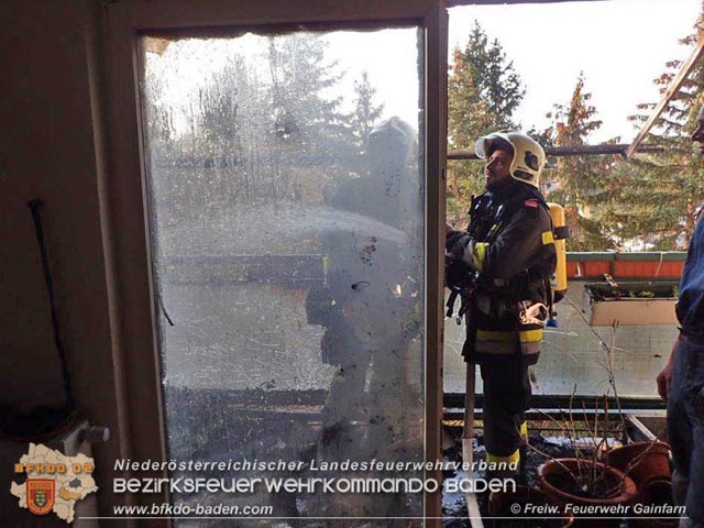 20190401 Brand in einer Gainfarner Wohnhausanlage  Foto:  Freiwillige Feuerwehr Gainfarn
