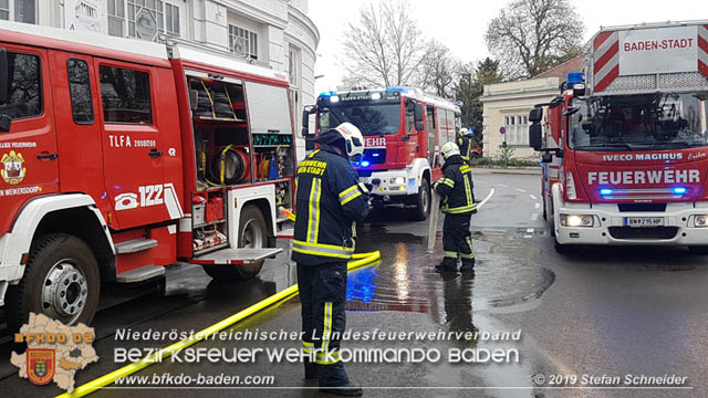 20190405 Kellerbrand in Badener Mehrparteienwohnhaus im Ortsteil Weikersdorf  Foto:  Stefan Schneider